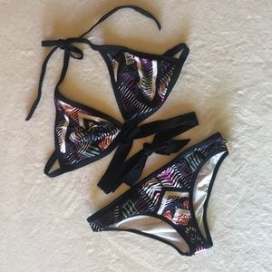 Bikini VS Sz M Bottoms/ Sz L Top